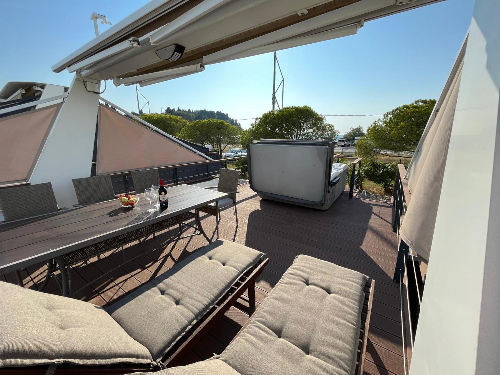 Marina Luxury Houseboat Lace Portoroz Exterior photo